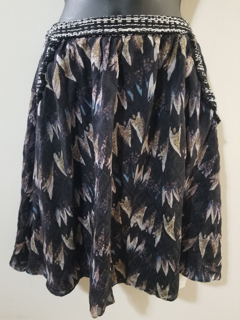 DVF Silk Skirt Black Abstract Textured Print Flowy A-Line Textured Waistband S